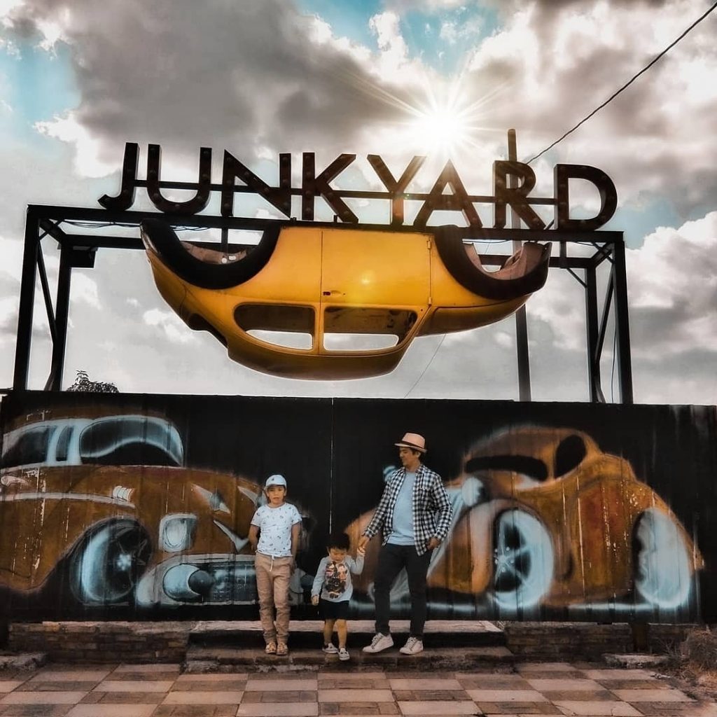 Junkyard Auto Park