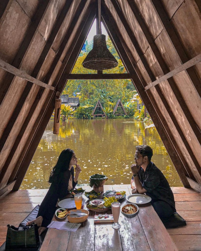 Resort Romantis di Bandung