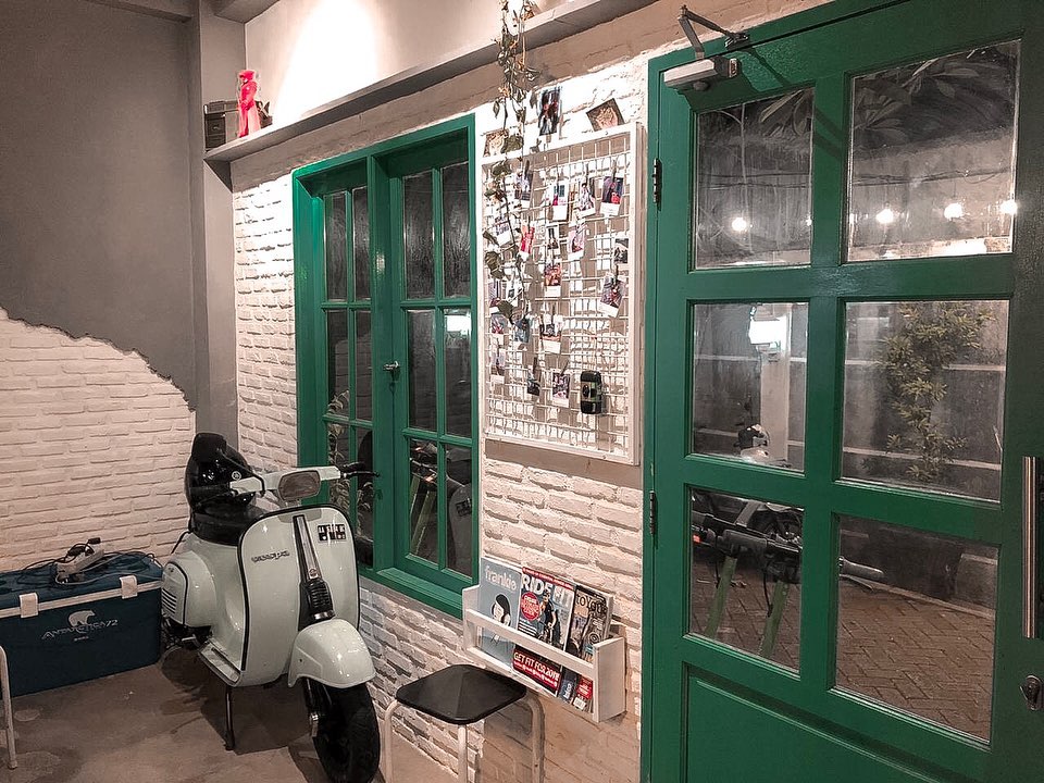 cafe dekat guru mughni
